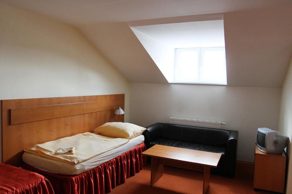 Hotel Slavia Tabor Room photo